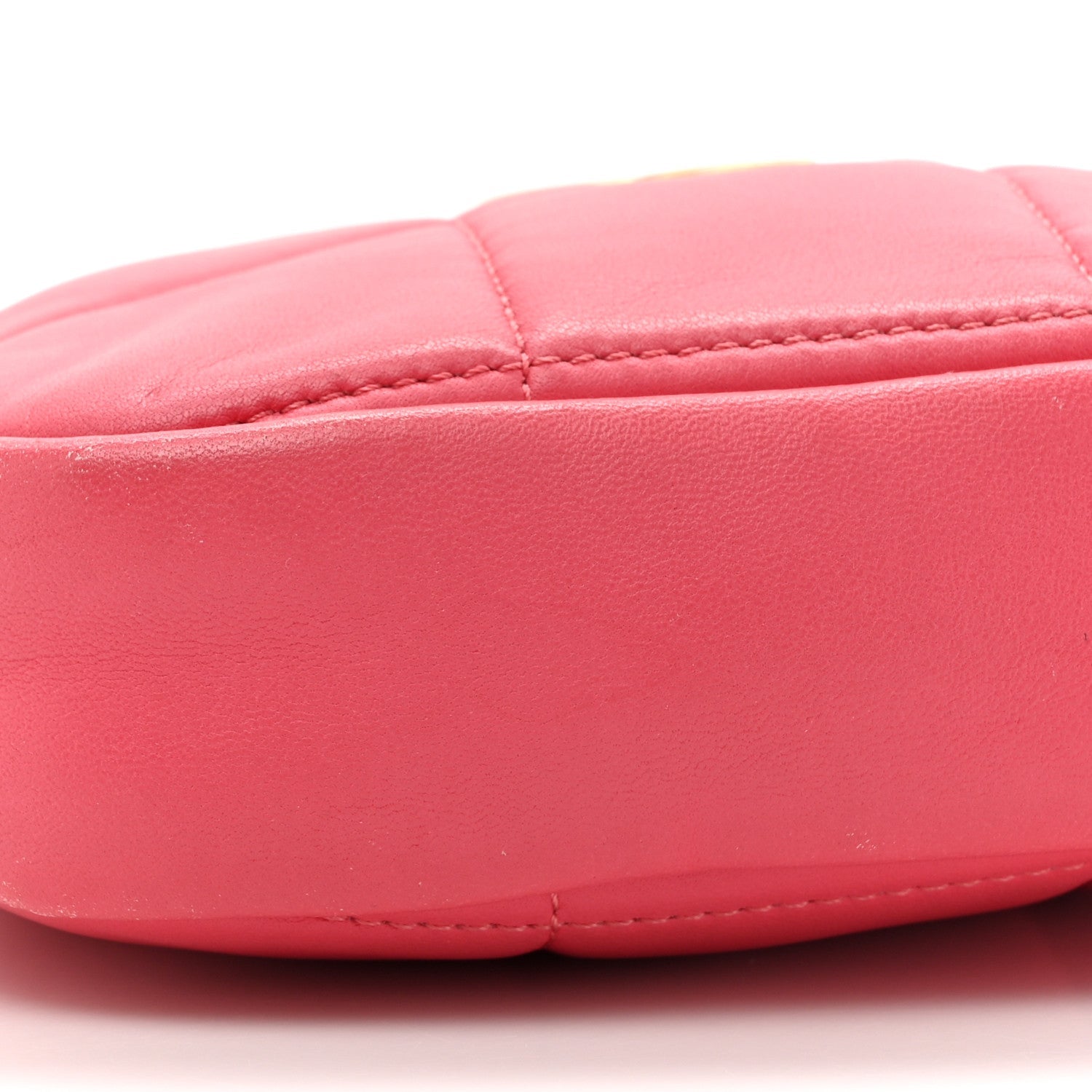 Lambskin Quilted Diamond Clutch With Chain Pink