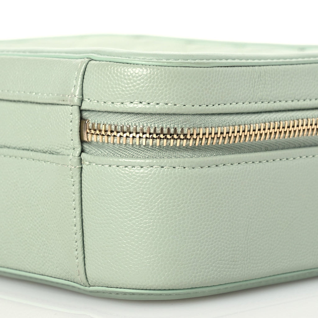 Caviar Quilted Medium CC Filigree Vanity Case Mint