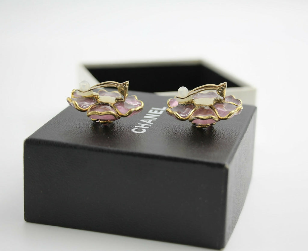 Chanel Vintage 02A Gripoix Pink Camellia Clip-on Earring
