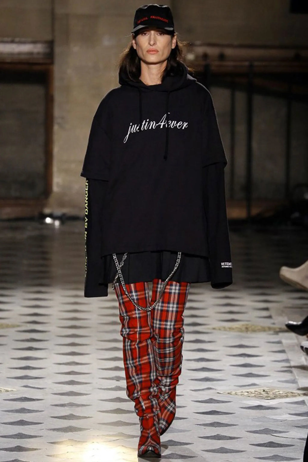 Vetements 'Justin4Ever' Hoodie - Unisex XS