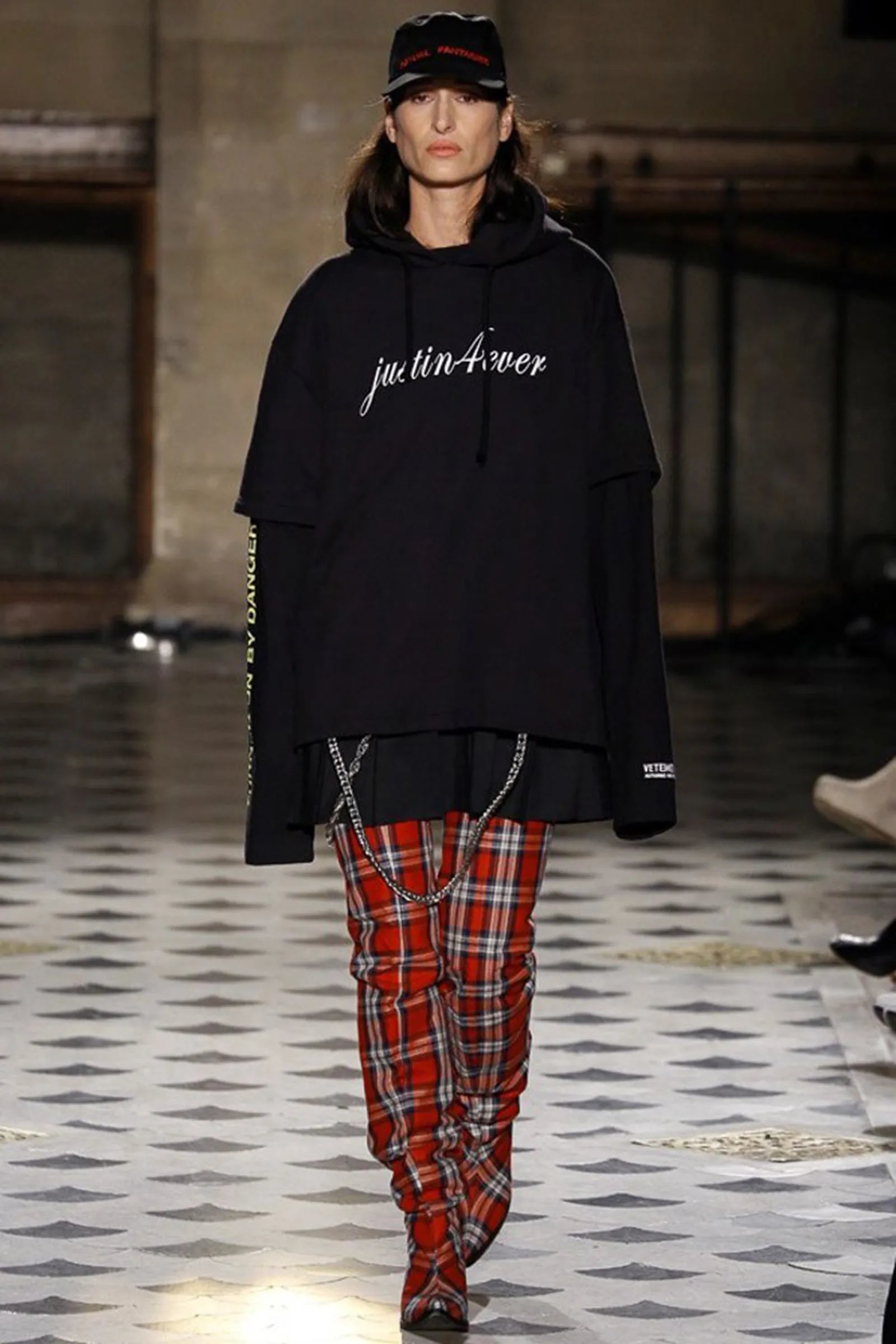 Vetements 'Justin4Ever' Hoodie - Unisex XS