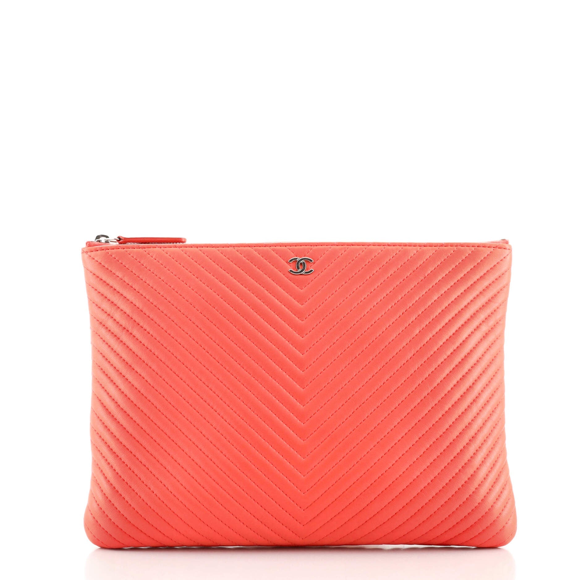 O Case Clutch Chevron Lambskin Medium