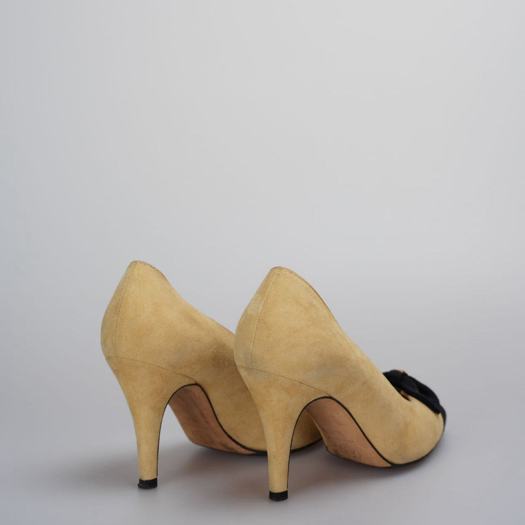 Chanel Beige Black Leather Ribbon Pumps 8cm Size 36.5C