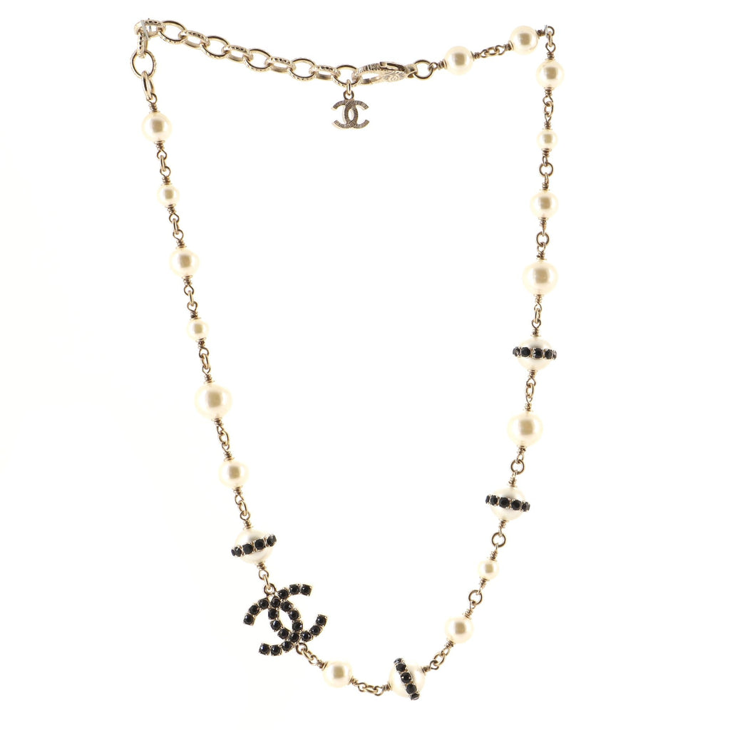 CC Short Necklace Faux Pearls and Metal with Crystals