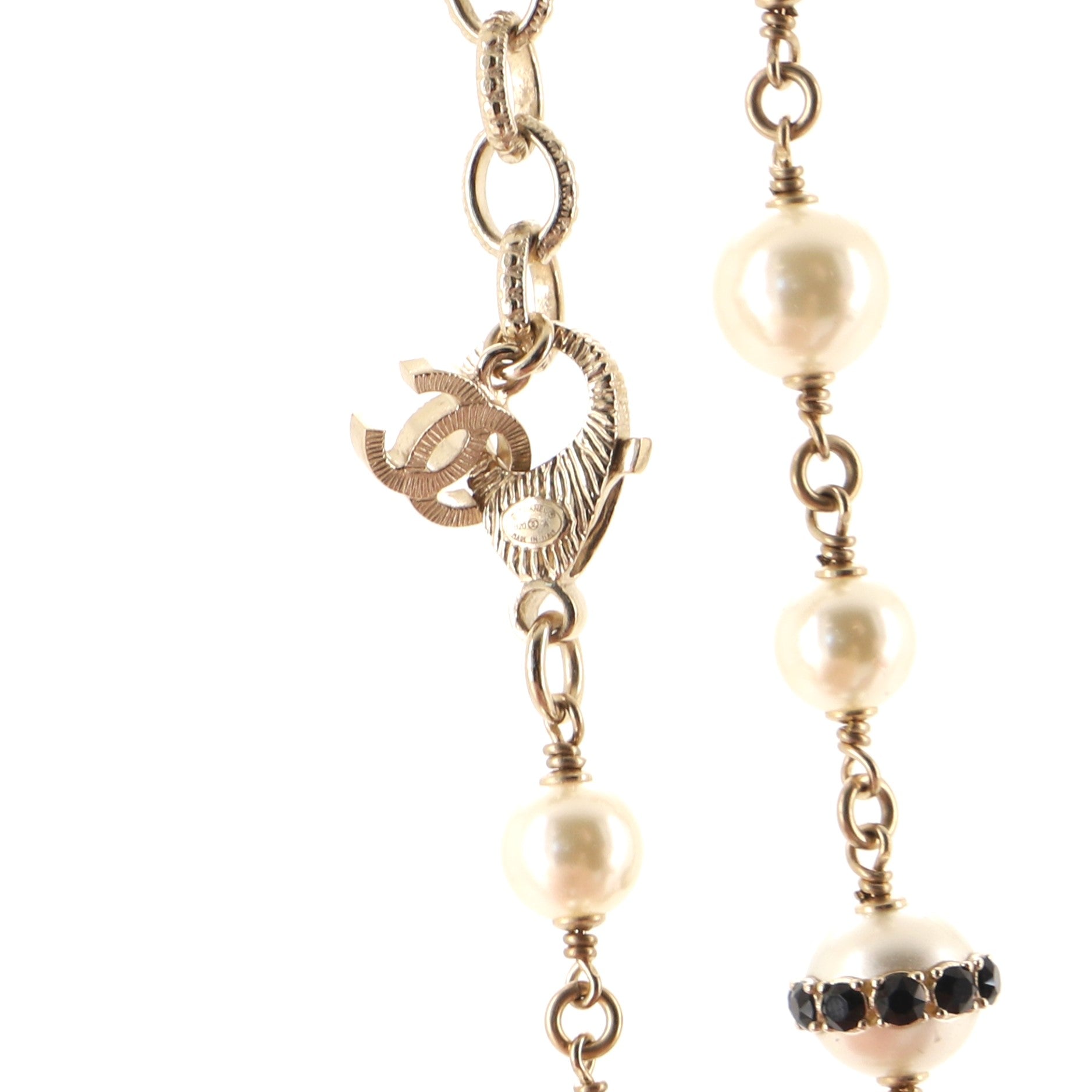 CC Short Necklace Faux Pearls and Metal with Crystals