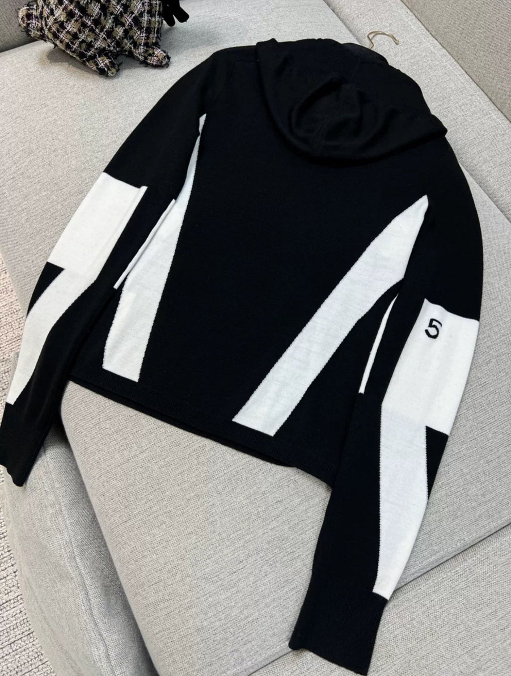 Chanel 24N Black & White Wool Pullover