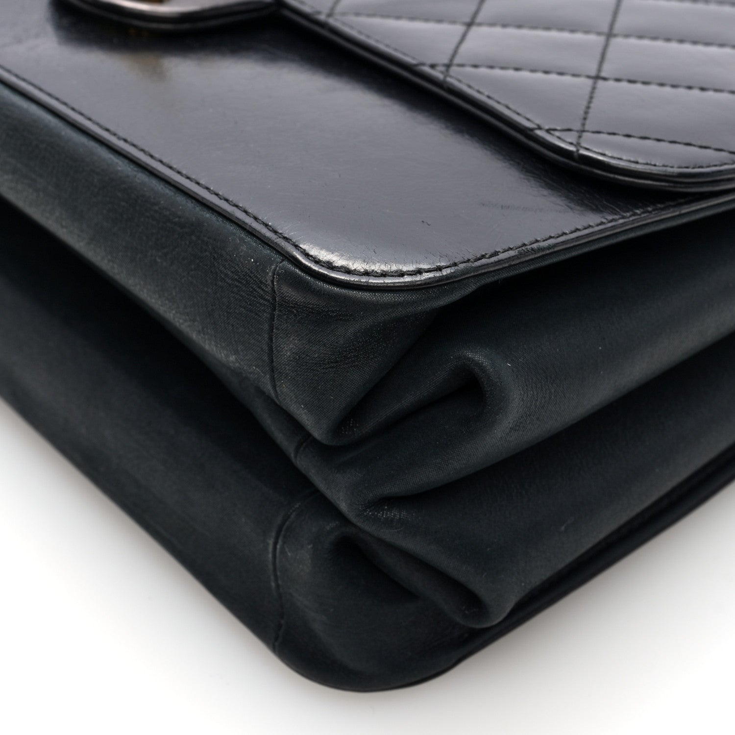 Iridescent Calfskin Quilted Straight Lined Flap Black