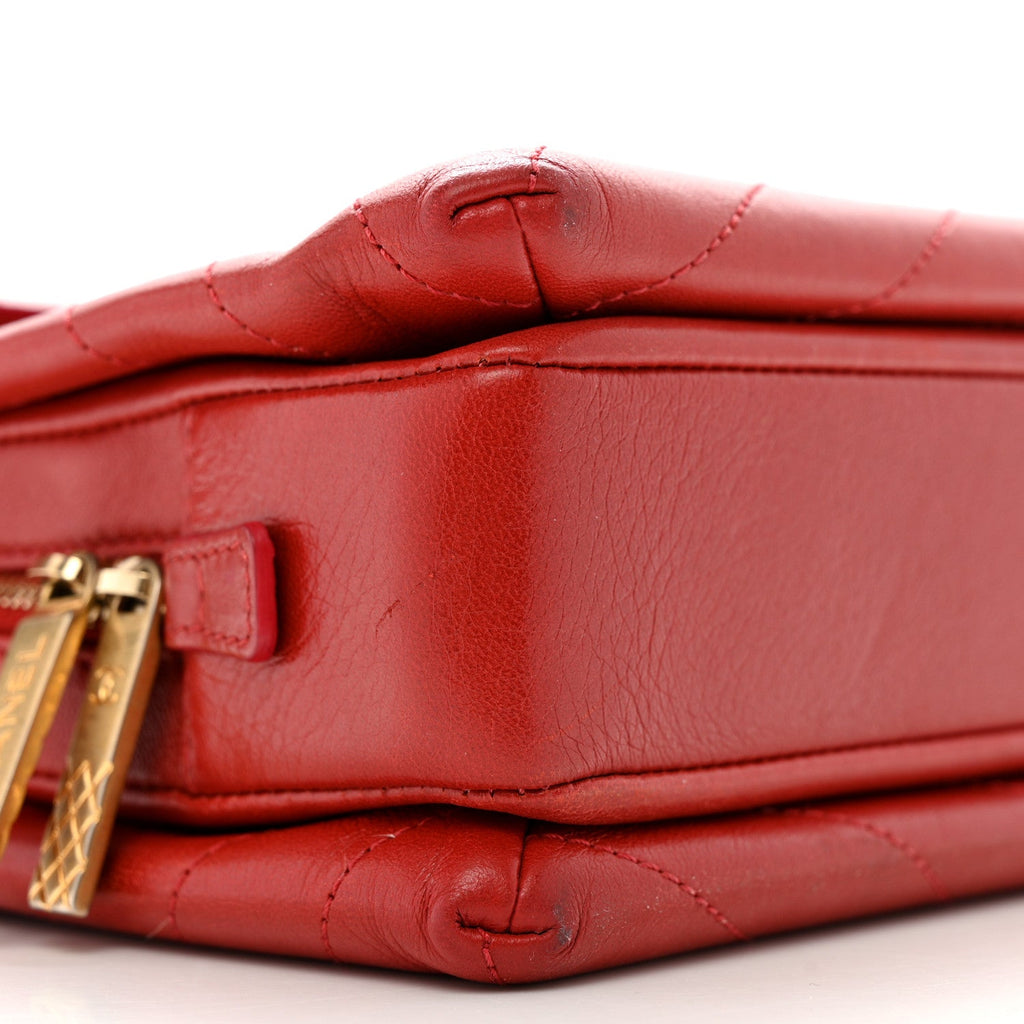Lambskin Chevron Stitched Medium Envelope Flap Red