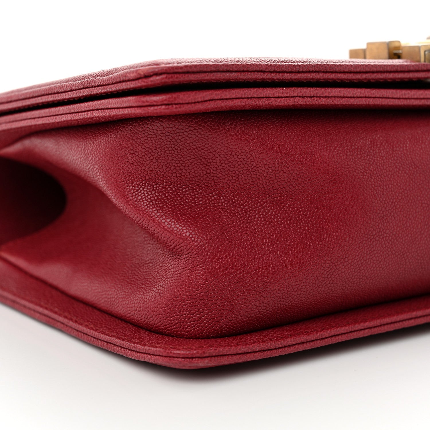 Caviar Quilted Medium Boy Flap Red