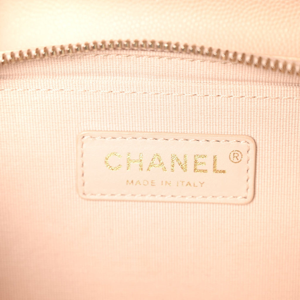 Caviar Quilted Large Like A Wallet Flap Light Beige