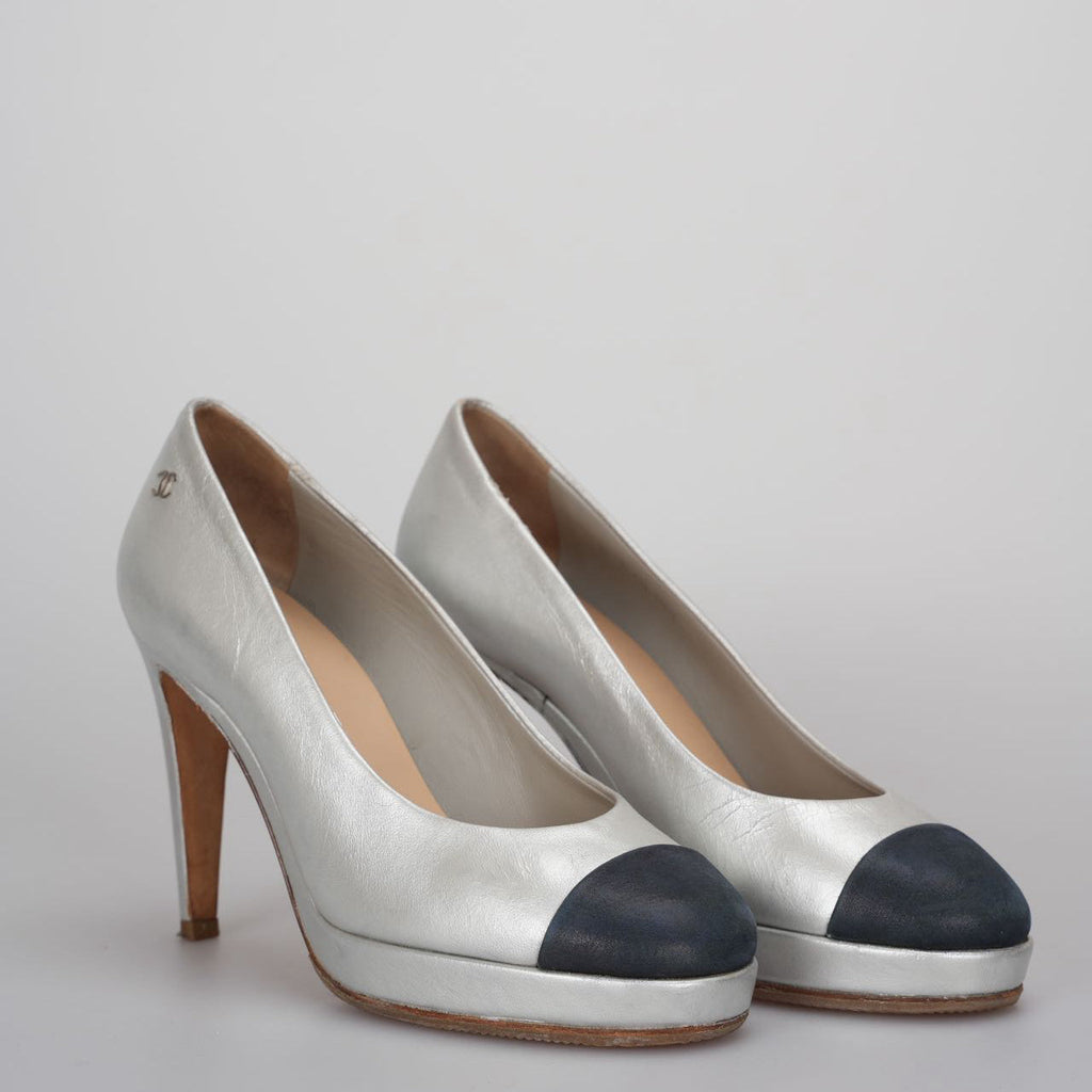 Chanel Silver/Black Nubuck Leather Cap Toe Pumps Size 36