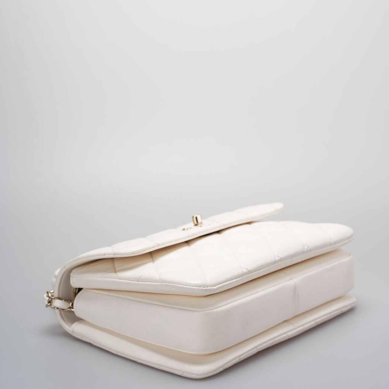 Chanel White Trendy CC Bag In Lambskin Leather With Top Handle In Small Size