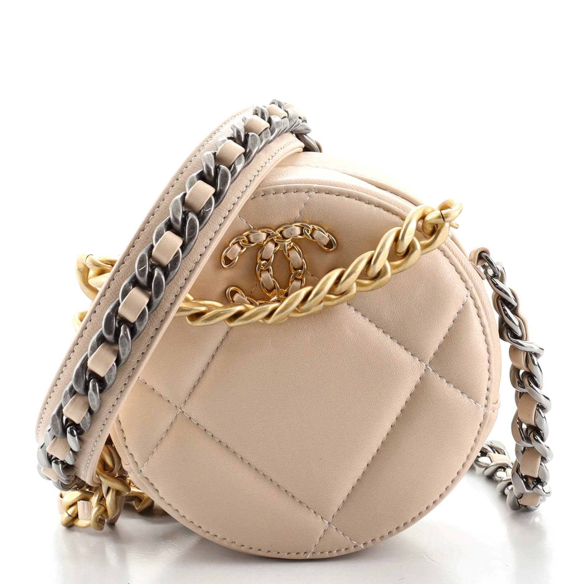 19 Round Clutch with Chain Quilted Lambskin
