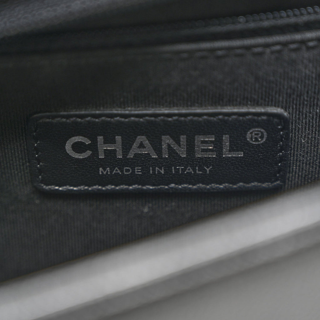 Caviar Quilted New Medium Boy Flap Black