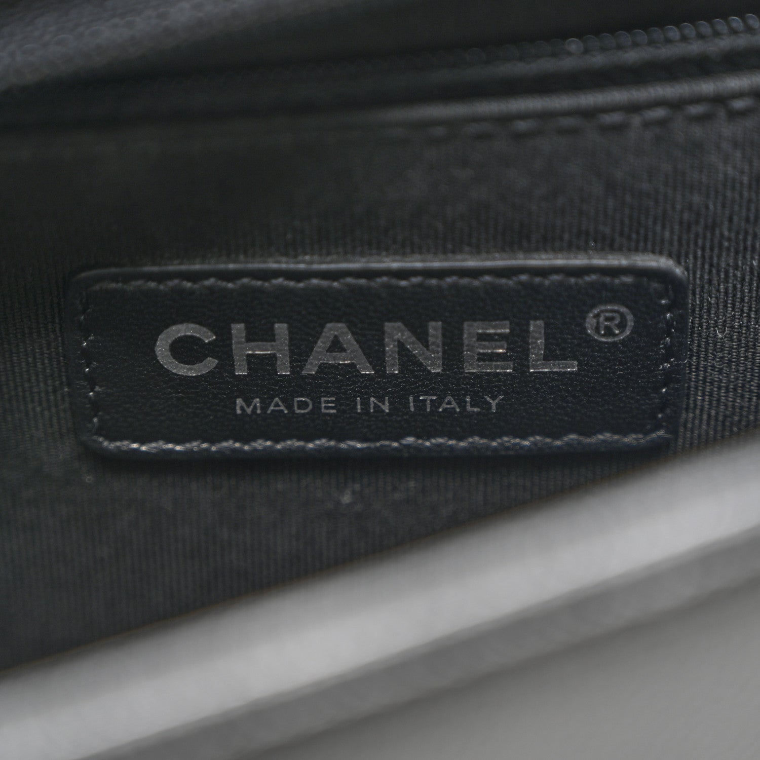 Caviar Quilted New Medium Boy Flap Black