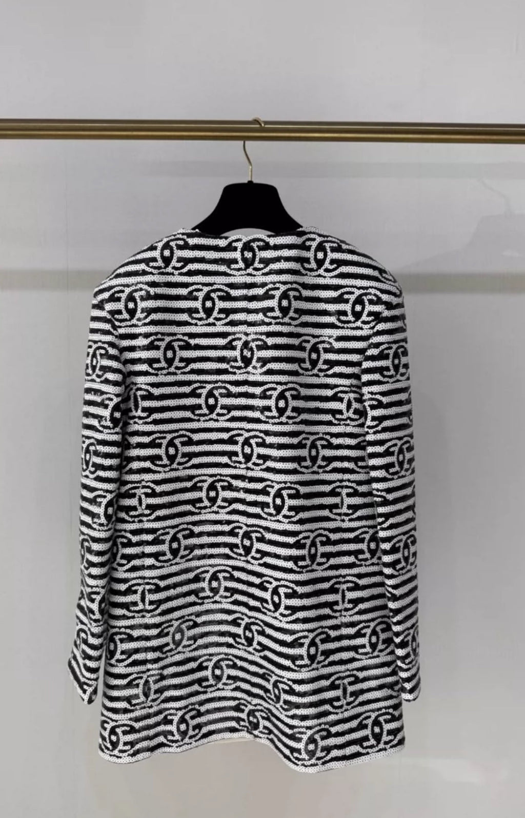 Chanel 22SS black and white jacket