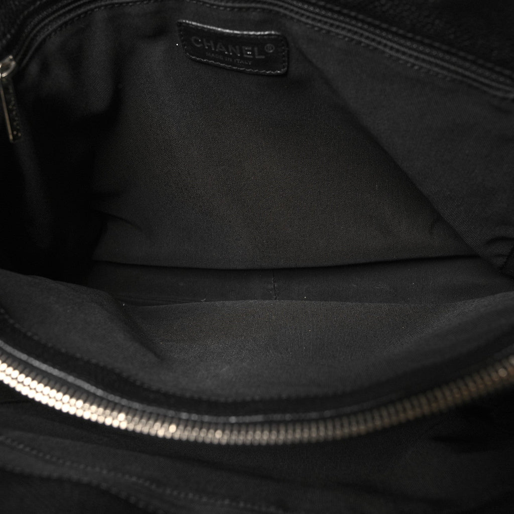 Caviar Quilted Grand Shopping Tote GST Black
