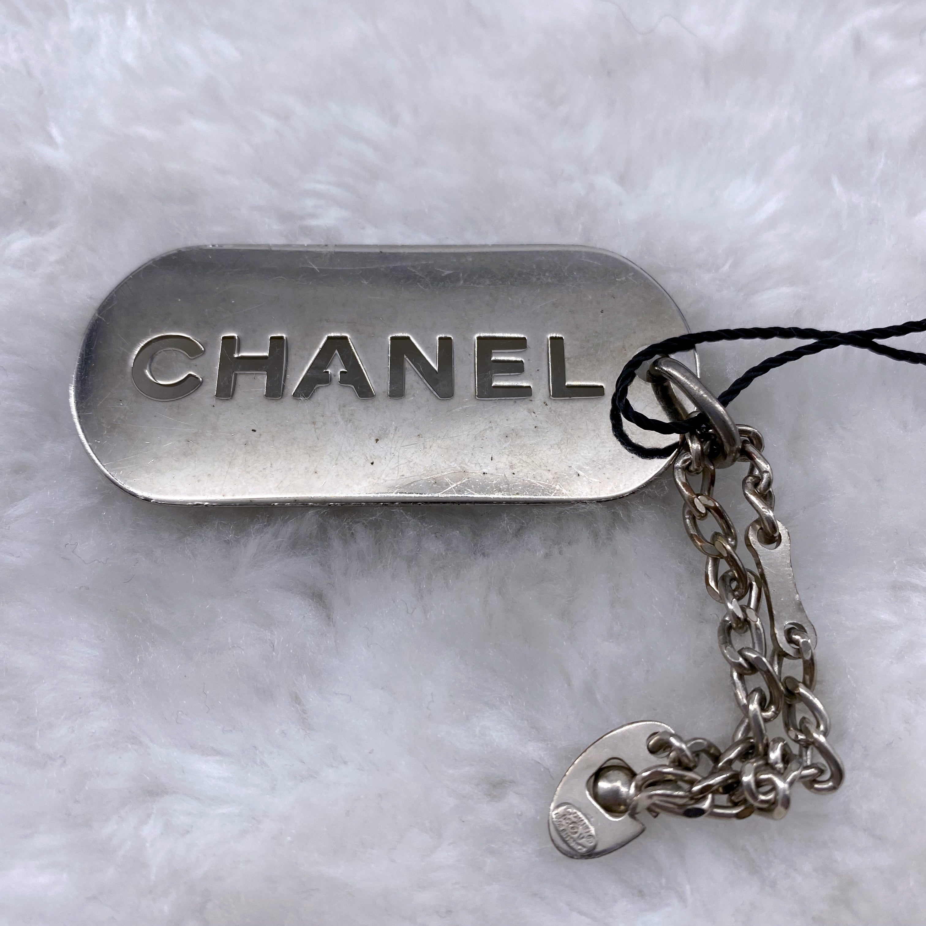 Chanel silver key chain plaque TWS