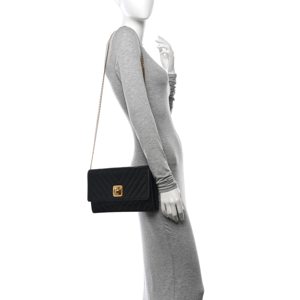 Lambskin Chevron Quilted Flap Black