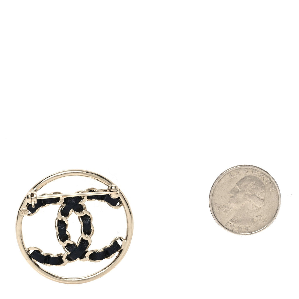 Lambskin Chain CC Round Brooch Black Gold