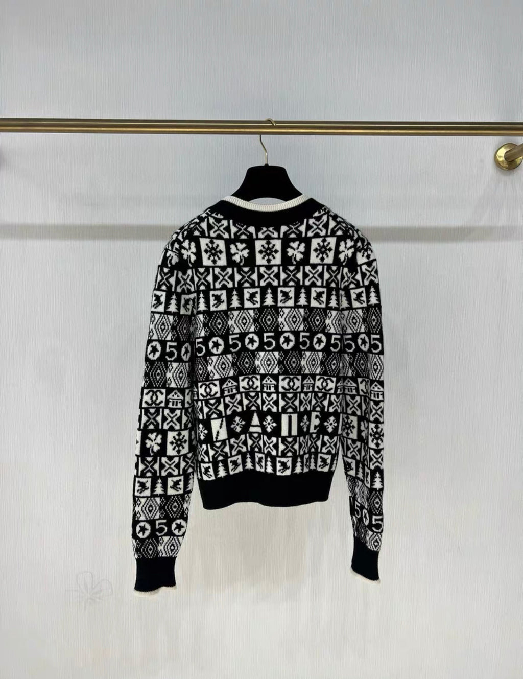 Chanel black & white coco beige cashmere igan size 36