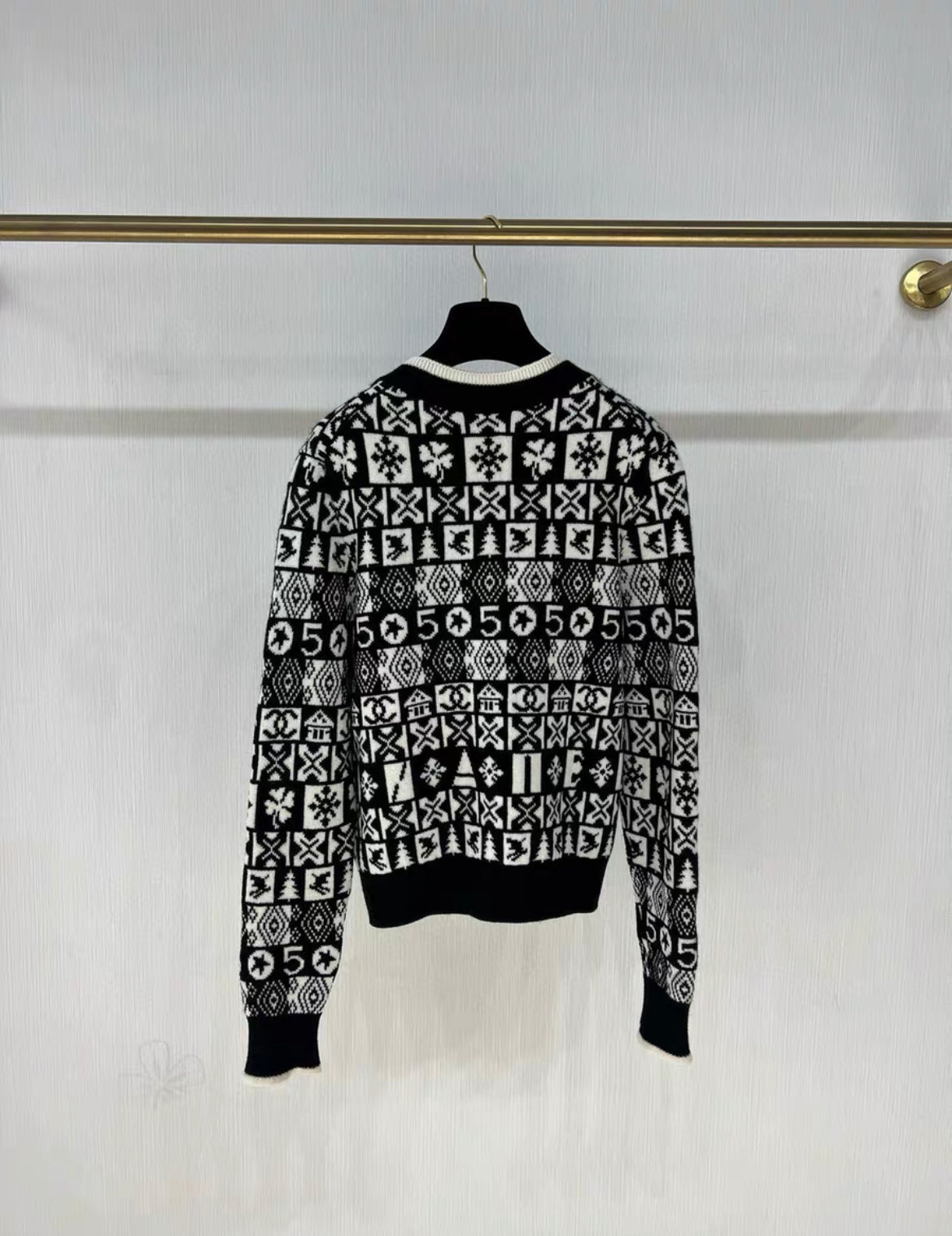 Chanel black & white coco beige cashmere igan size 36