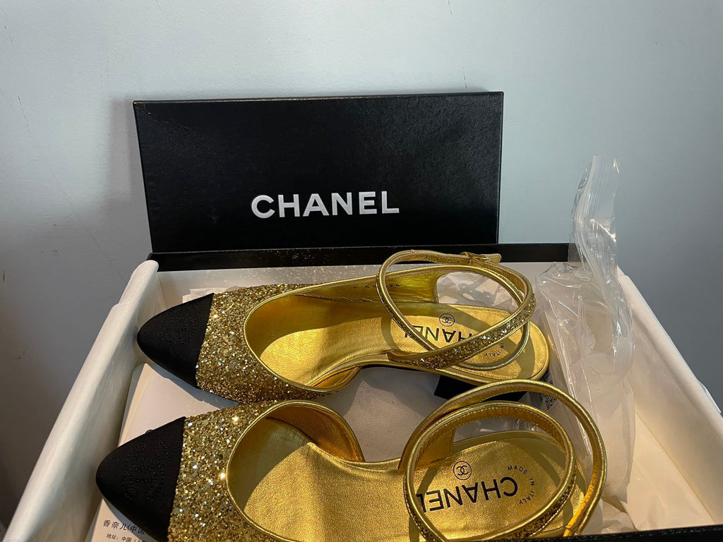 Chanel GoldBlack Coarse Glitter and Fabric CC Cap Toe Slingback Pumps Size EU37.5