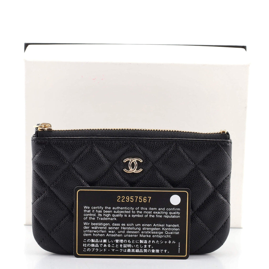 Classic O Case Pouch Quilted Caviar Mini