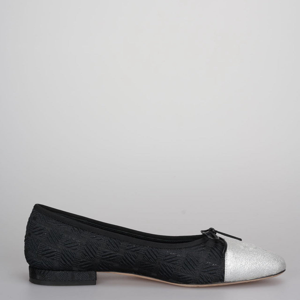 Chanel Black / Silver Leather CC Bow Cap Toe Ballet flats Size 37