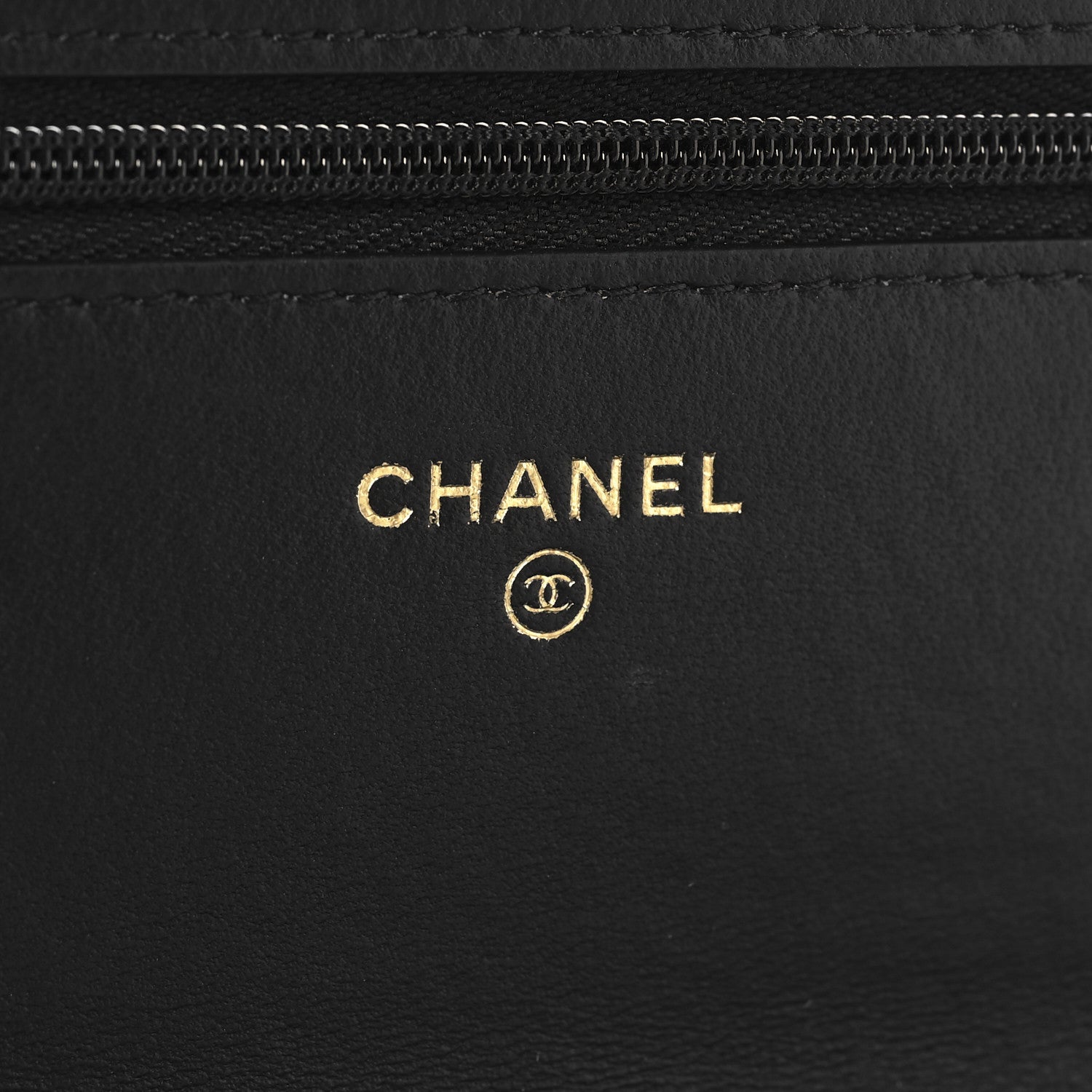 Lambskin Quilted Wallet On Chain WOC White Black