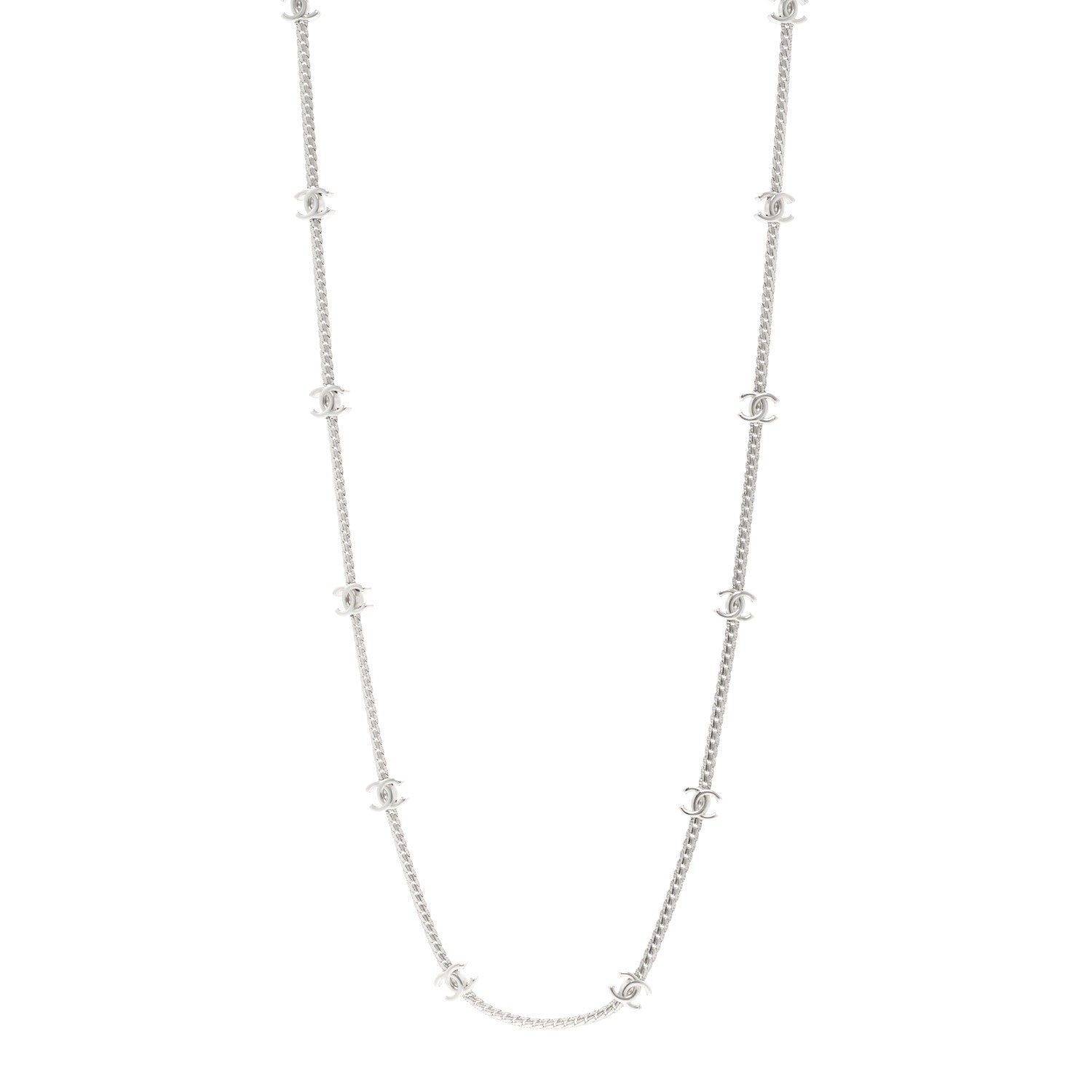 Metal CC Short Chain Necklace Silver