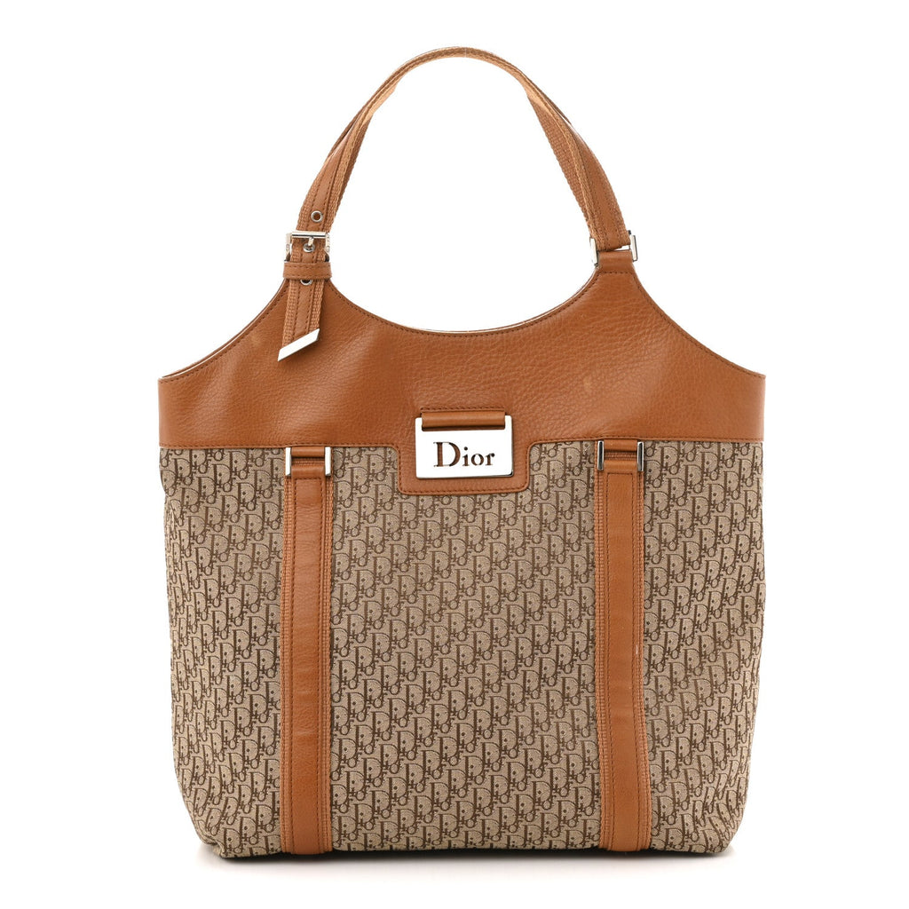 Monogram Street Chic Tote Tan