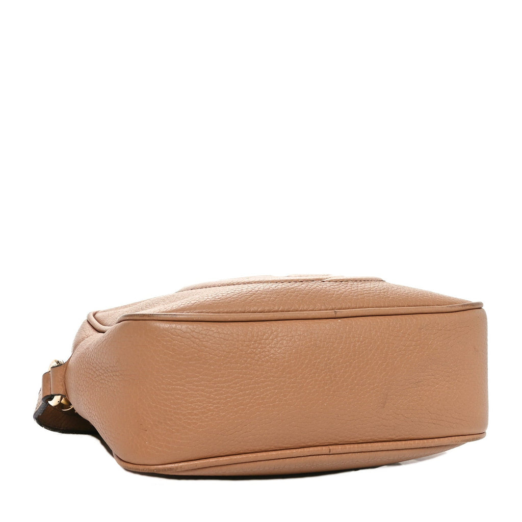 Pebbled Calfskin Small Soho Disco Bag Camelia