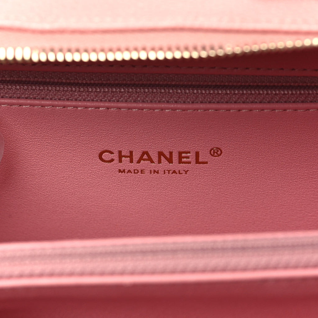 Caviar Quilted Medium CC Filigree Vanity Case Rose Pink