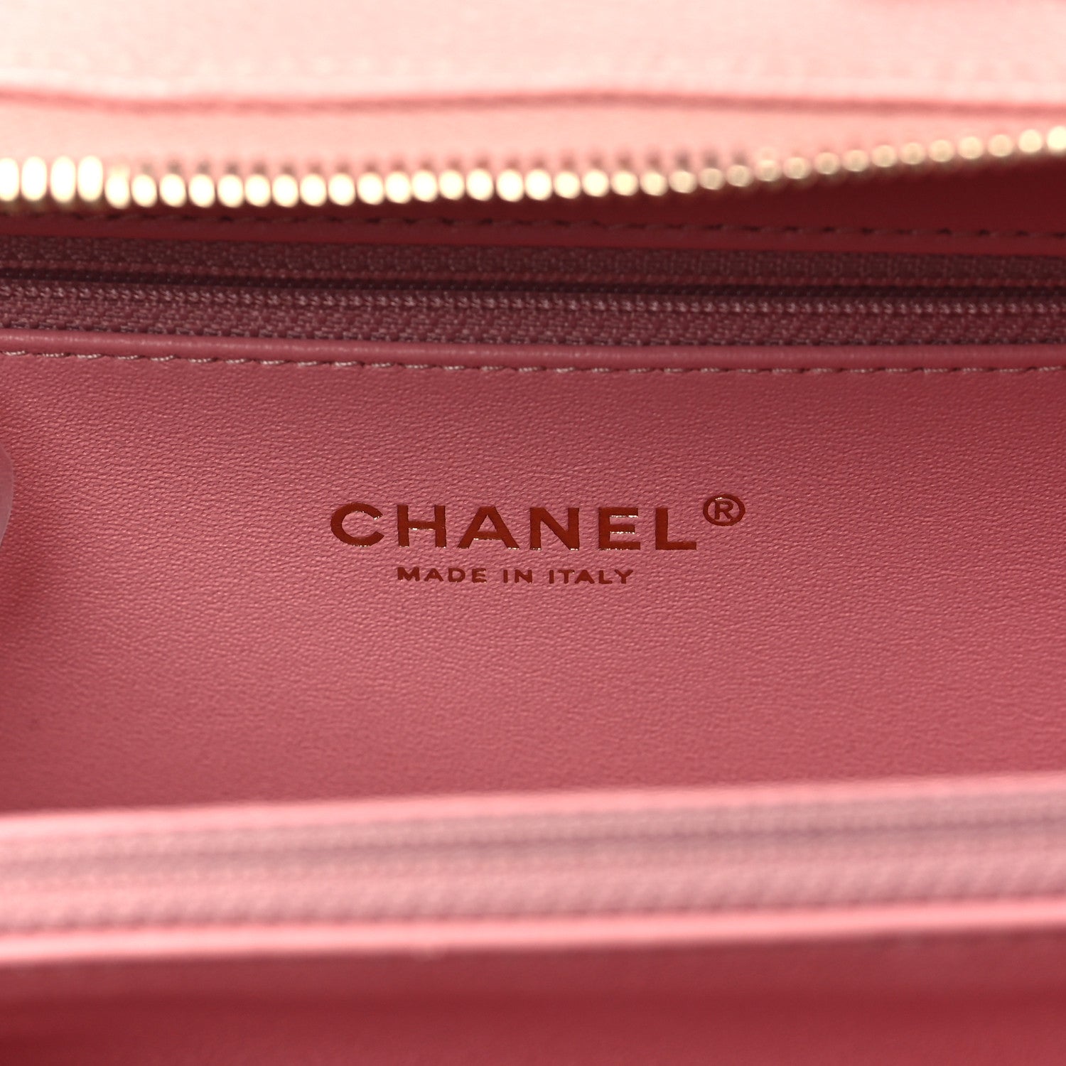 Caviar Quilted Medium CC Filigree Vanity Case Rose Pink