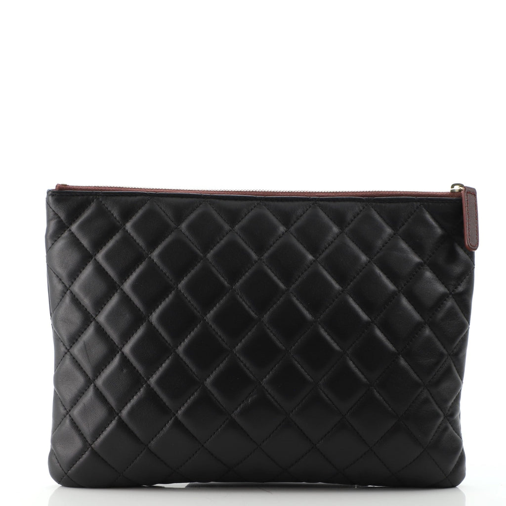 O Case Flap Clutch Quilted Lambskin Medium