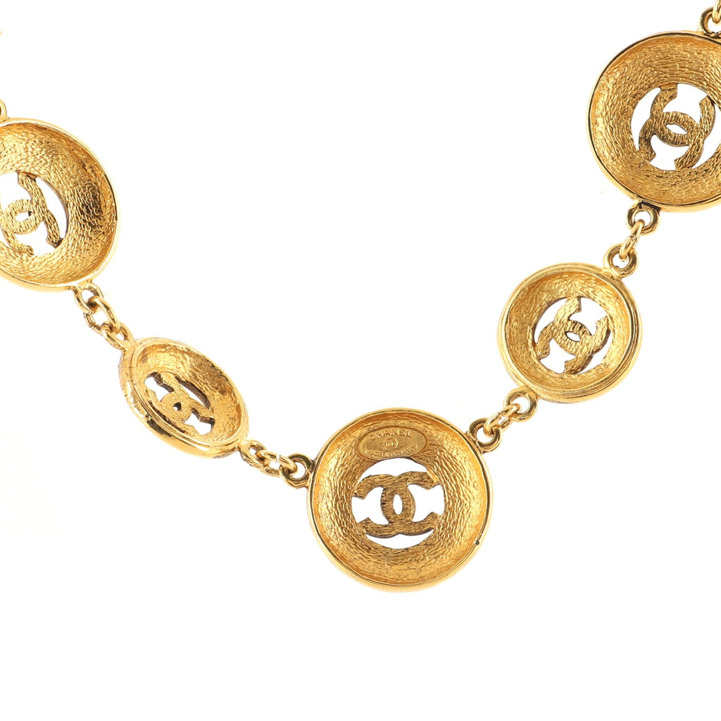Cutout CC Medallion Chain Necklace Metal