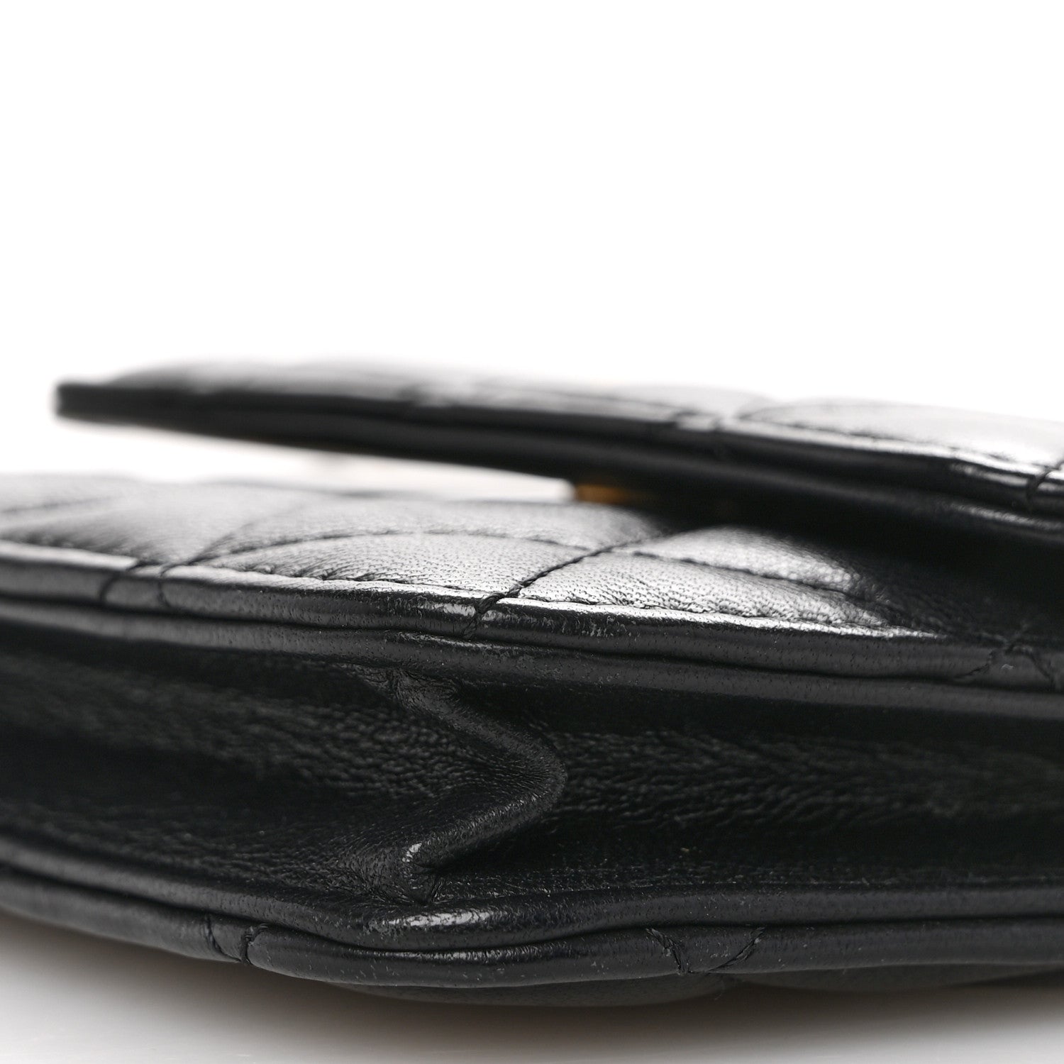 Lambskin Quilted Pearl Crush Clutch With Chain Black