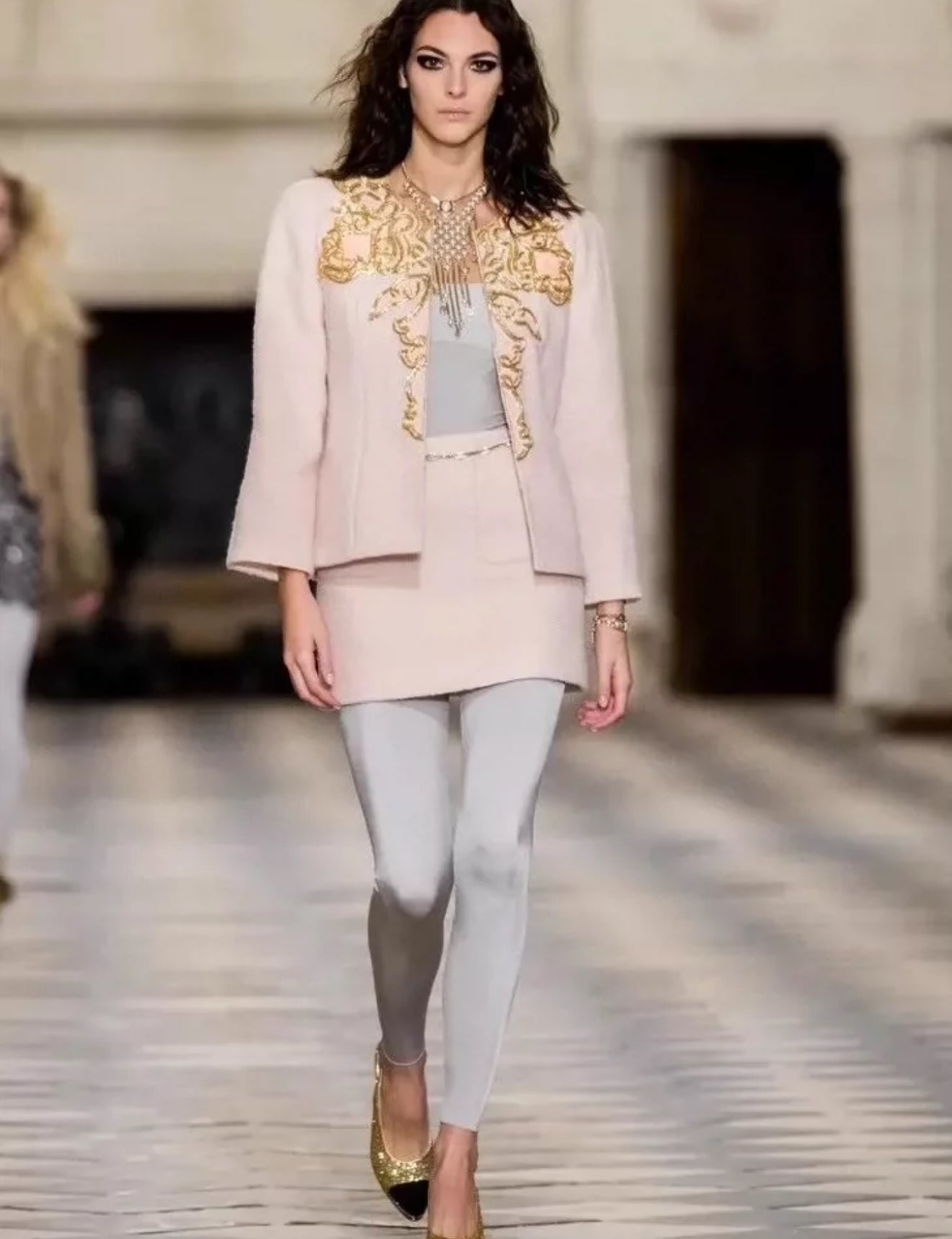Chanel 21A Embroidered wool tweed pale pink & gold