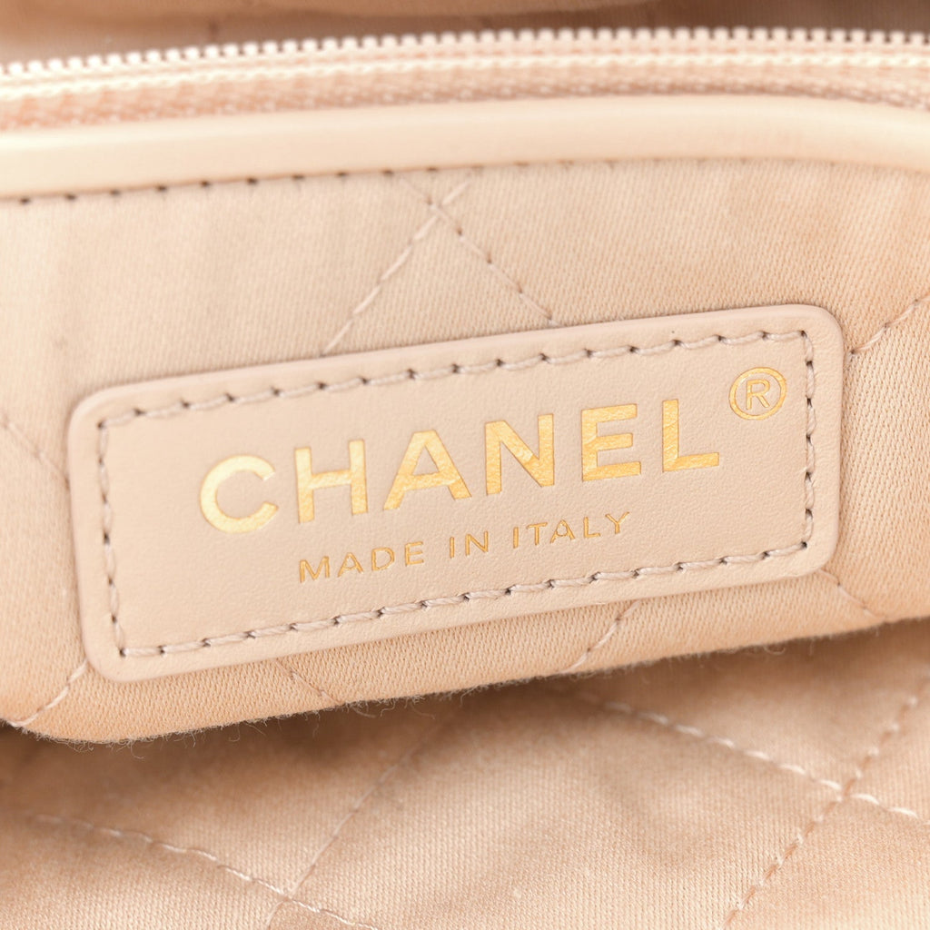 Calfskin Quilted Chanel 22 White