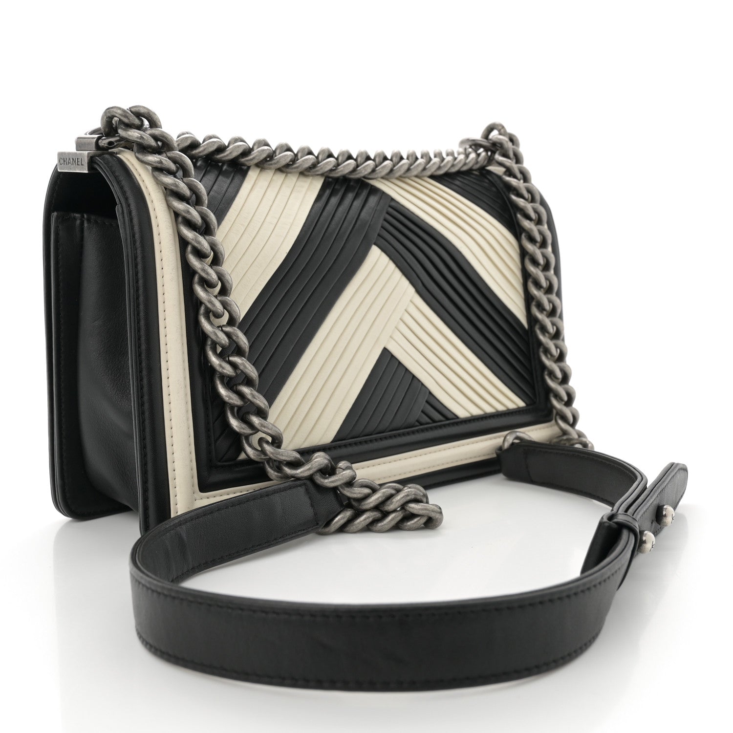 Calfskin Pleated Medium Boy In Rome Flap Black White