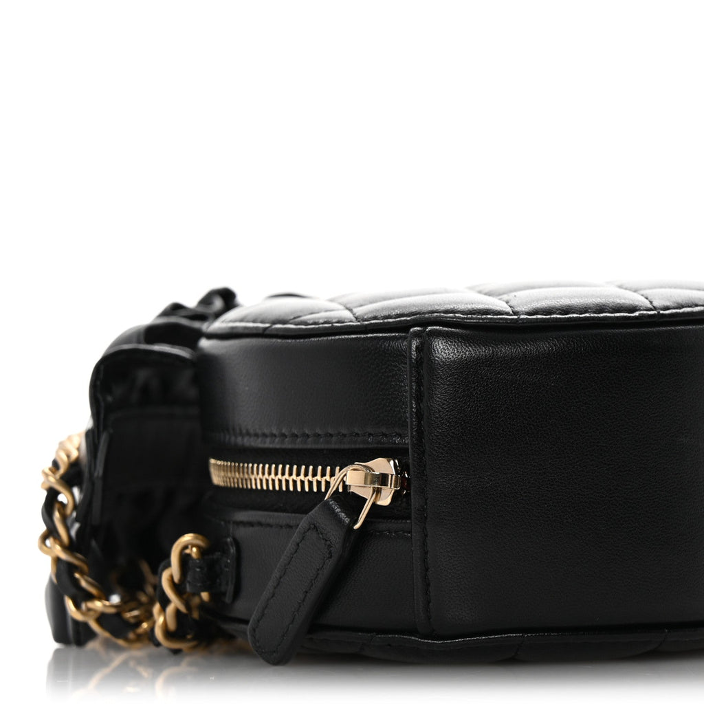 Lambskin Quilted Romance Round Clutch With Chain Black
