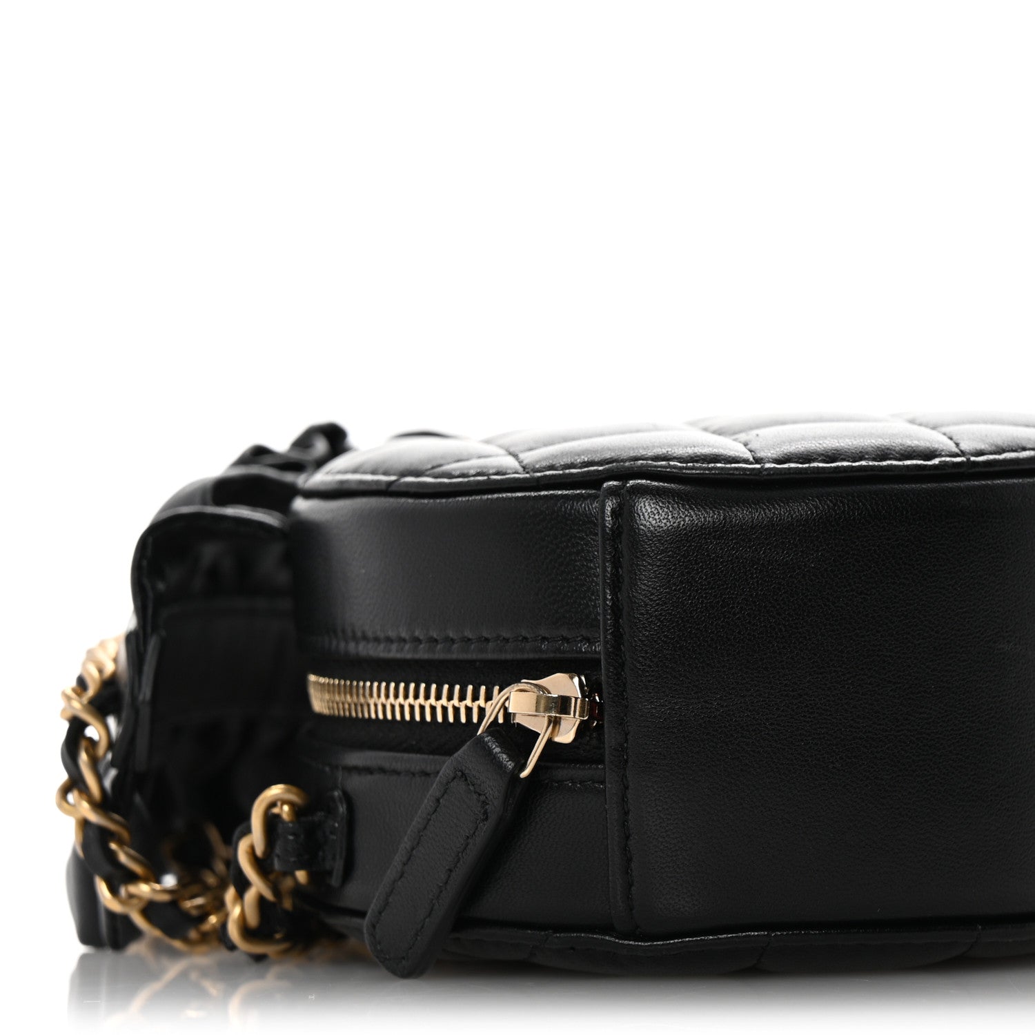Lambskin Quilted Romance Round Clutch With Chain Black