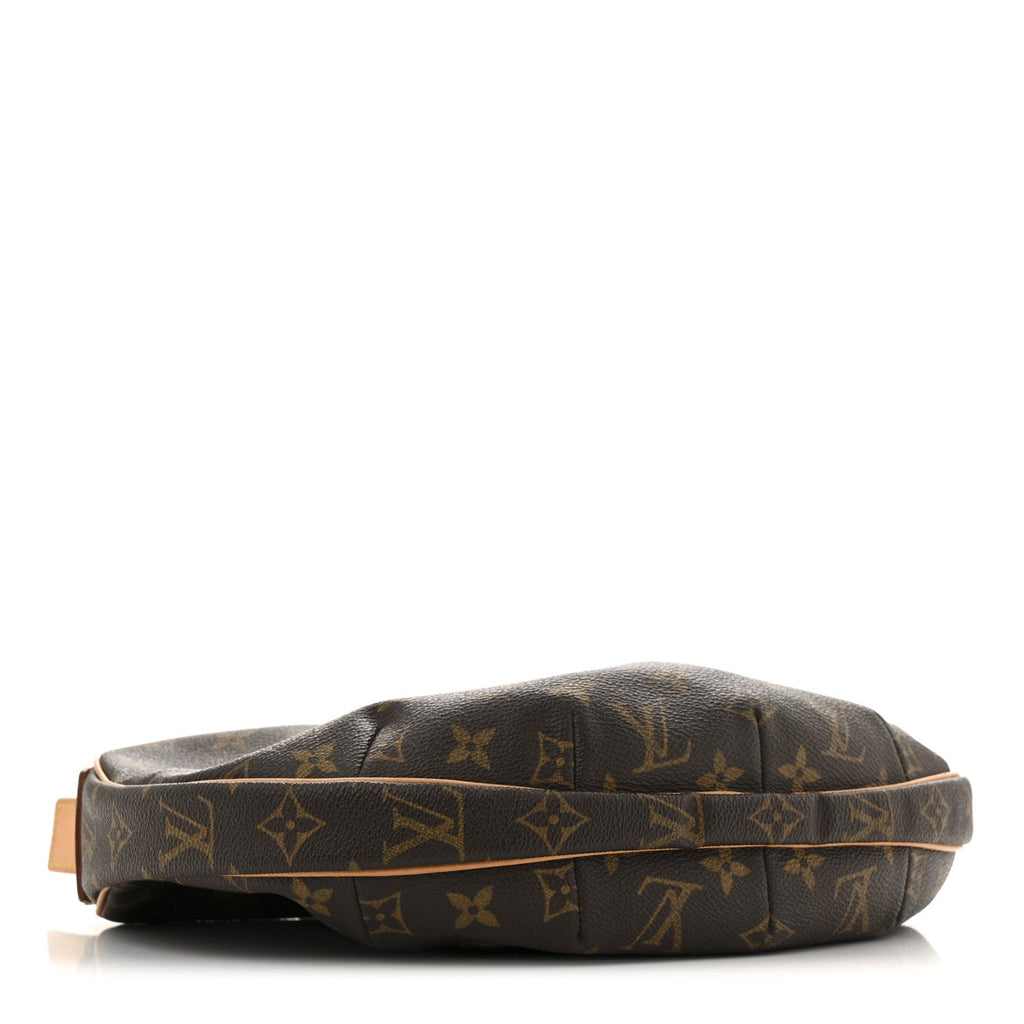Monogram Croissant MM