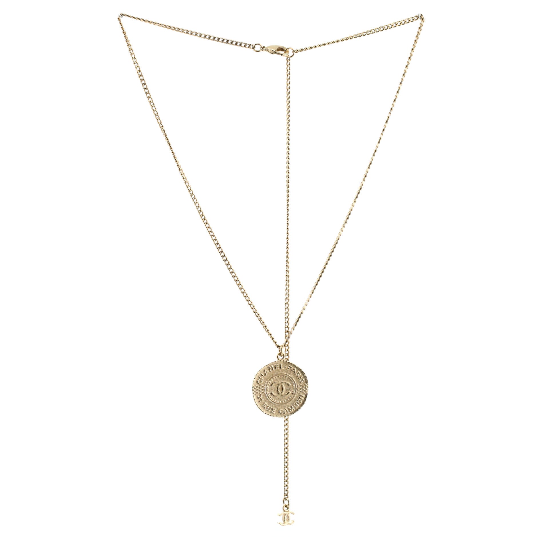 CC Round Medal Pendant Necklace Metal
