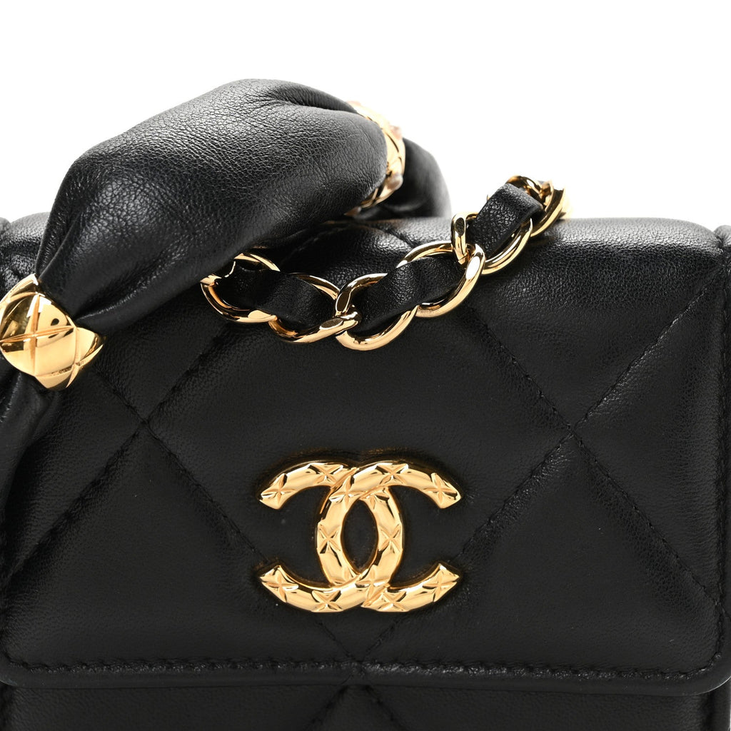 Lambskin Pearl Quilted CC Flap  Holder With Chain  Black