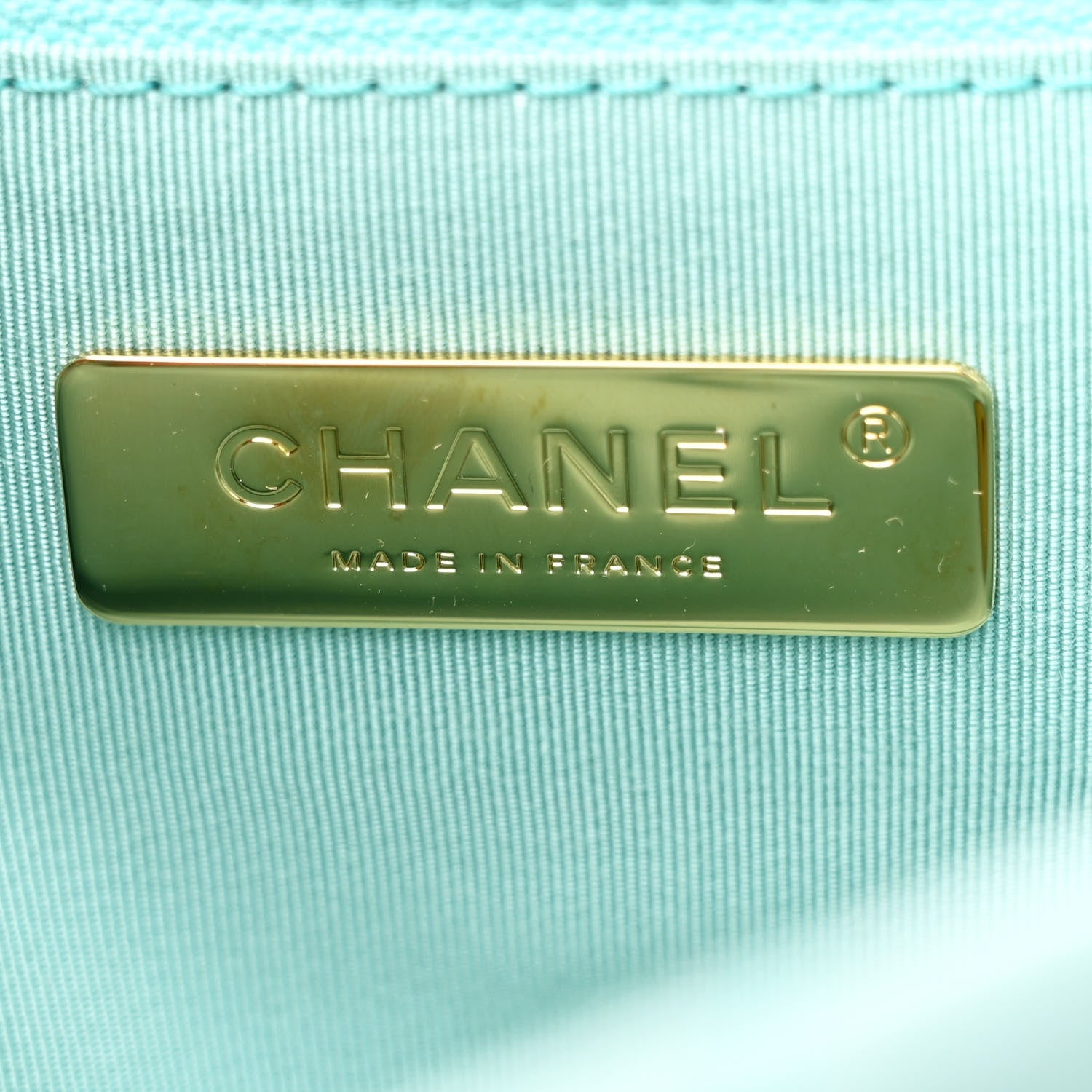 Shiny Lambskin Quilted Medium Chanel 19 Flap Neon Blue