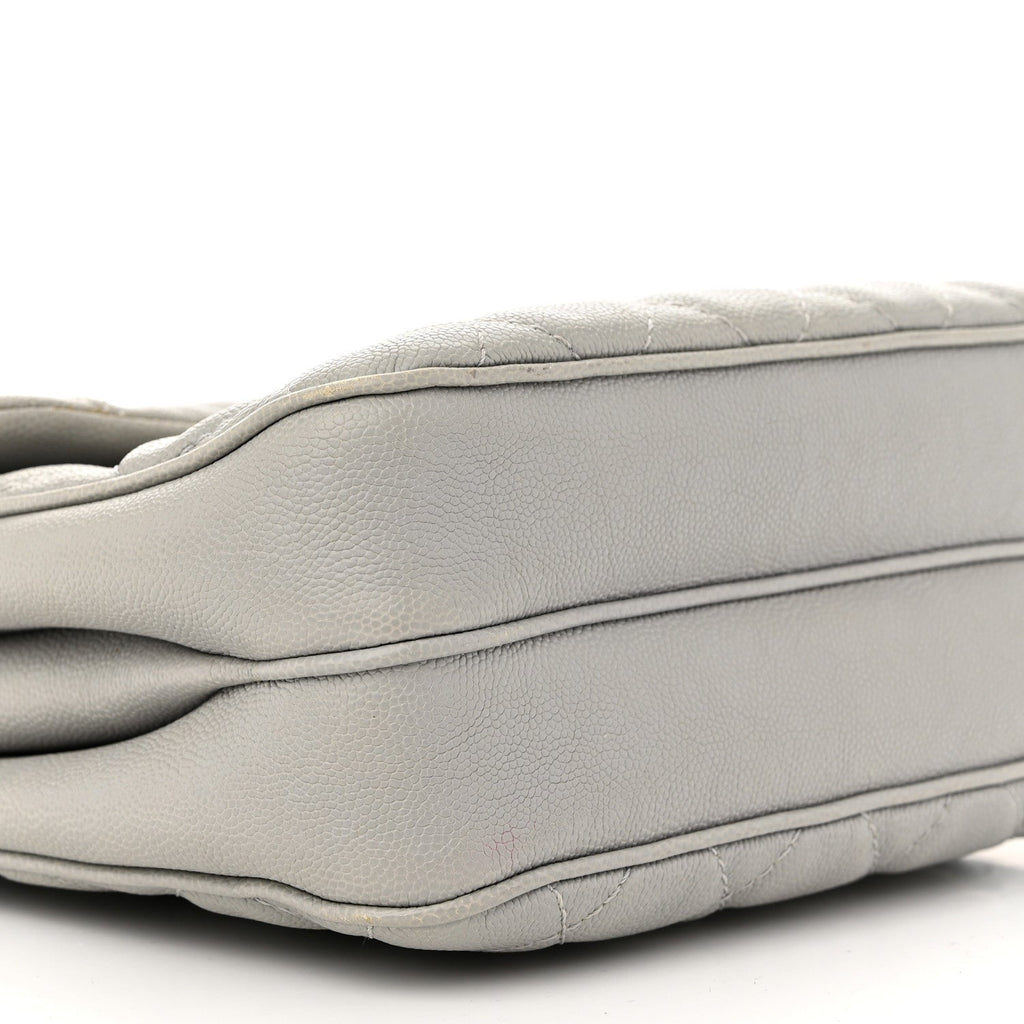 Caviar Quilted Medium Urban Companion Flap Grey
