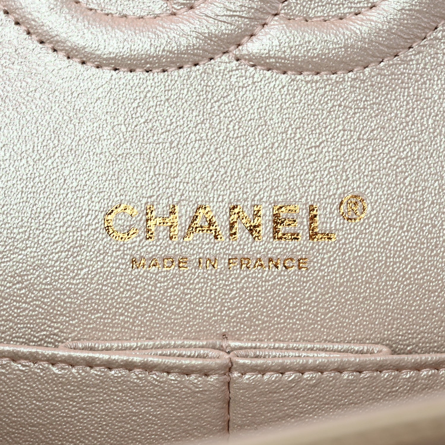 Iridescent Lambskin Quilted Medium Double Flap Ivory
