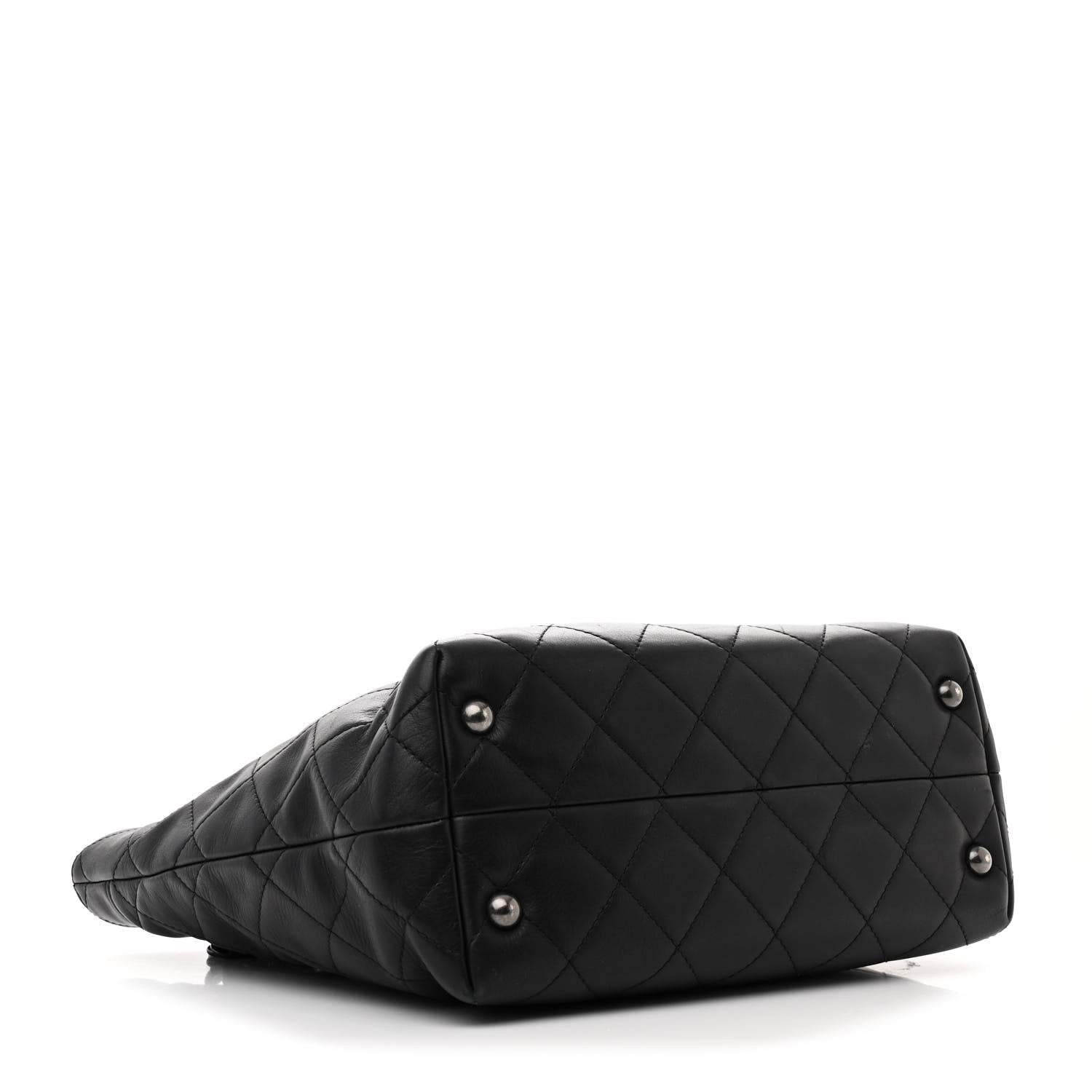 Calfskin Quilted Large Shopping In Chains Tote Black